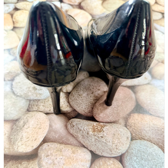 Sold - Picture 4 of 8